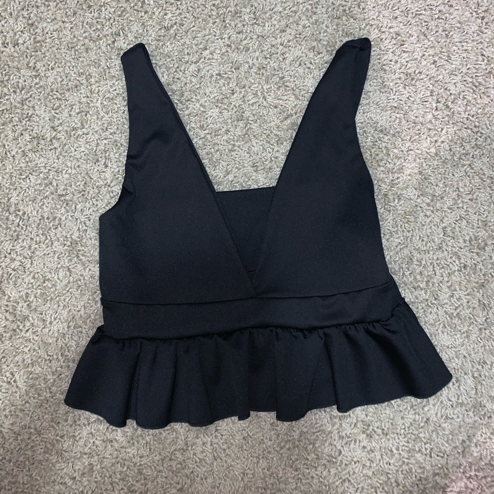 Black cropped top.